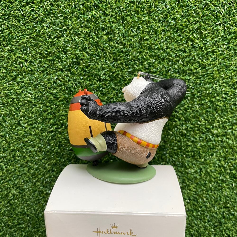 2009 Hallmark Keepsake An Unlikely Hero Kung Fu Panda Ornament - Picture 4 of 7